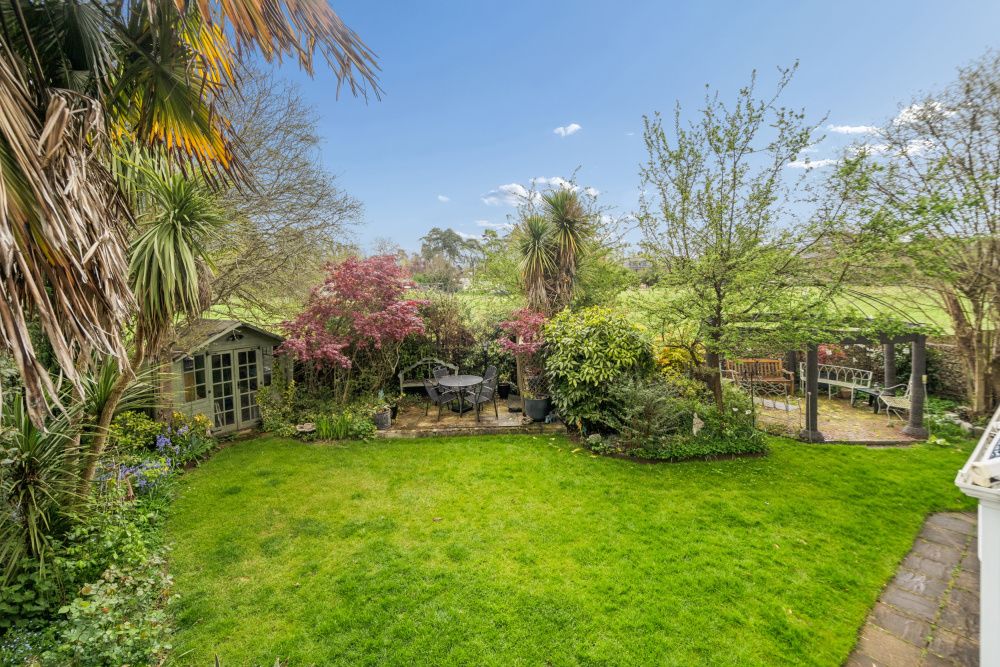 Property photo 2 of 22