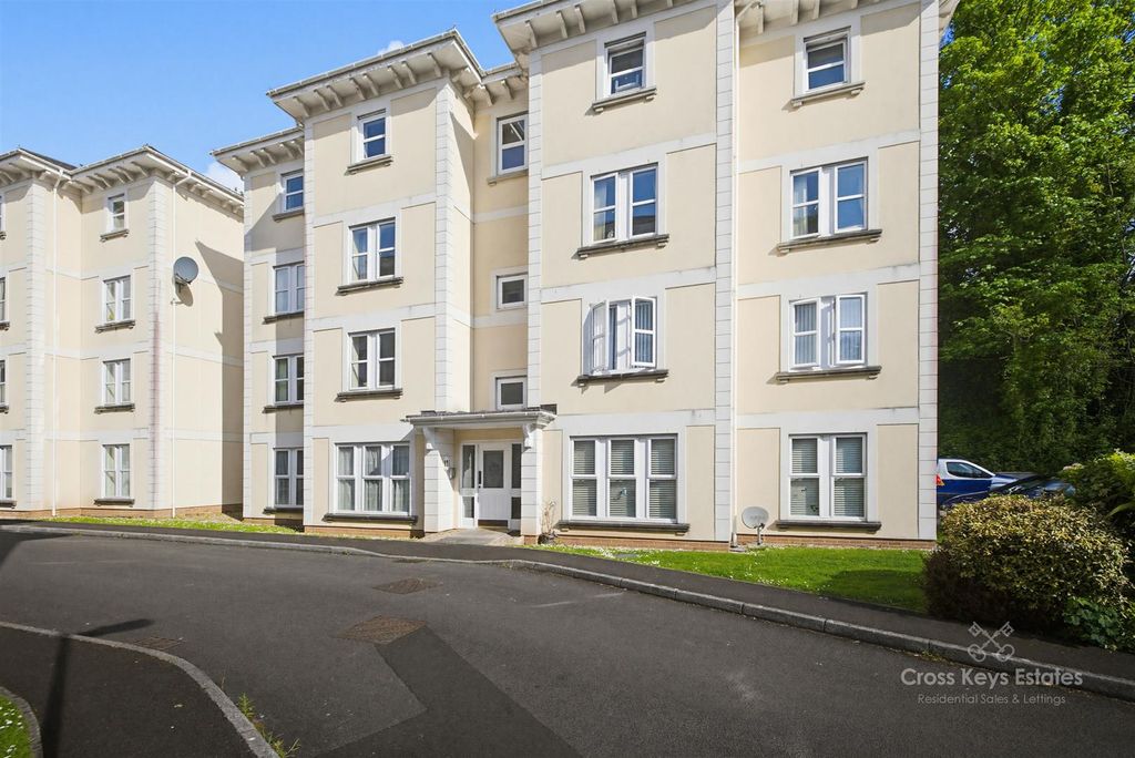 Property photo 1 of 20 Cross Keys Estates Sales Department
