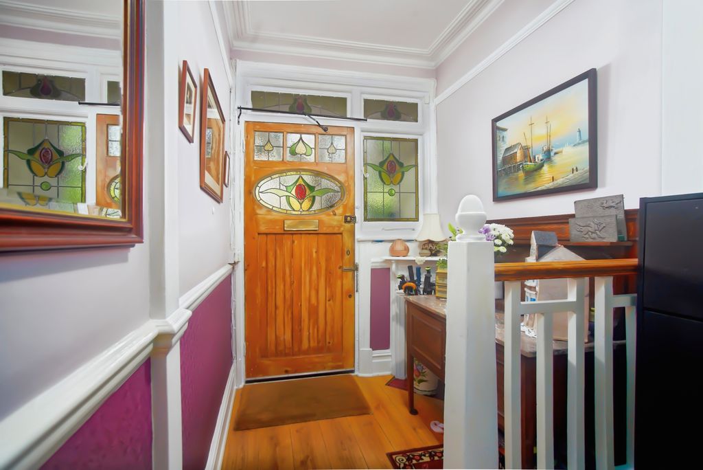 Property photo 2 of 24