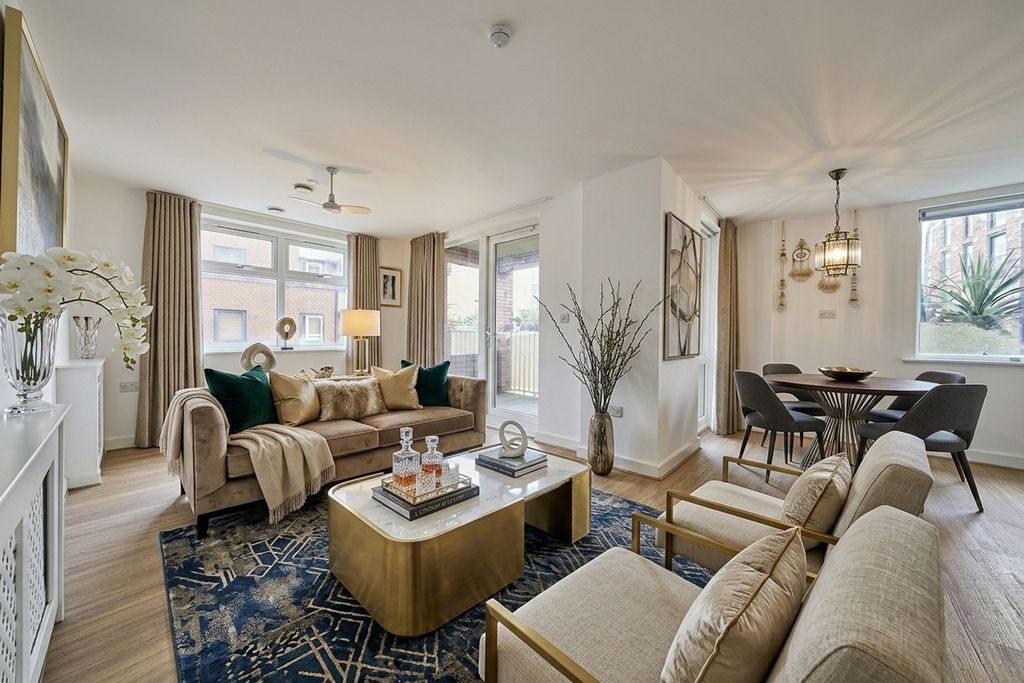 Property photo 2 of 8