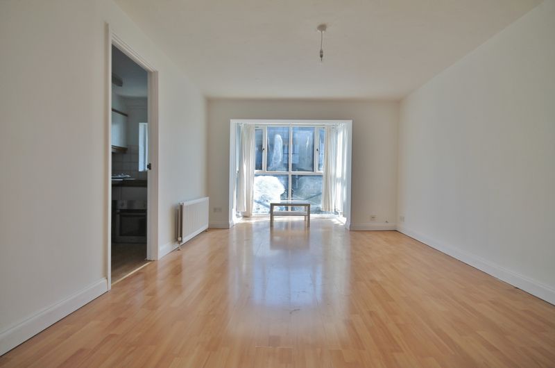 Property photo 3 of 6 Photo 8