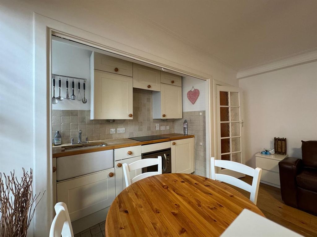 Property photo 1 of 11 265E54Cf-4B17-4c56-8A4F-9A4Fa52Ec636.Jpg