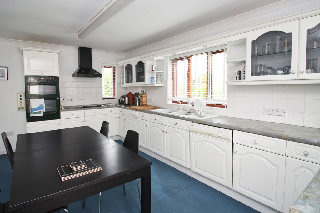 Property photo 3 of 15 Kitchen