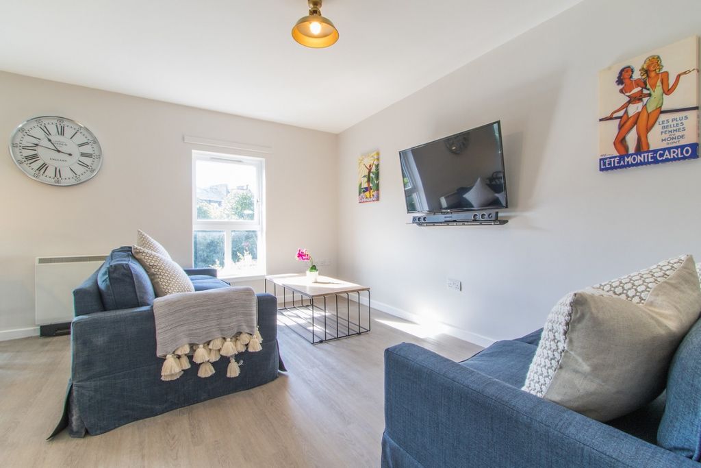 Property photo 1 of 13 Photo 0