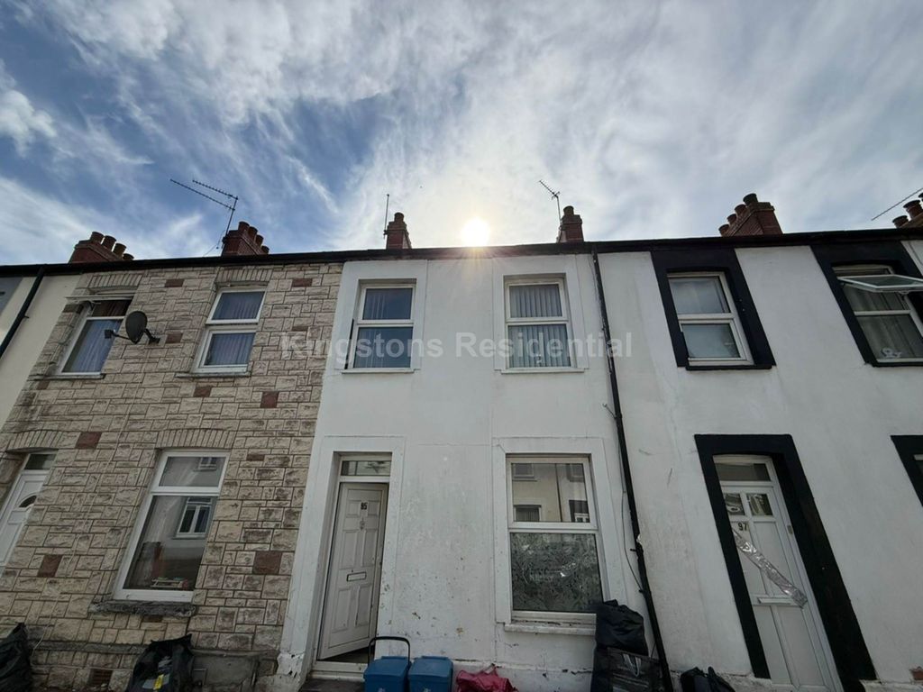 Property photo 2 of 10