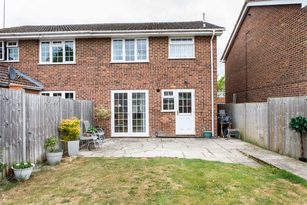 Property photo 2 of 26