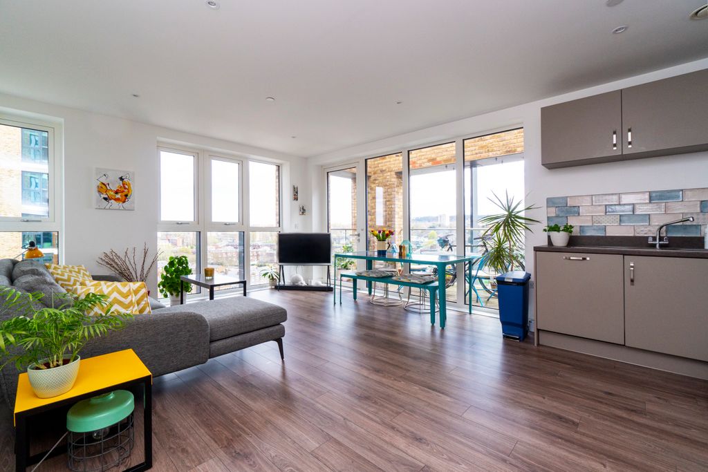 Property photo 3 of 26