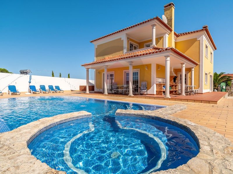 Property photo 2 of 40