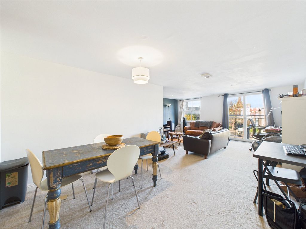 Property photo 1 of 17 Picture No. 15