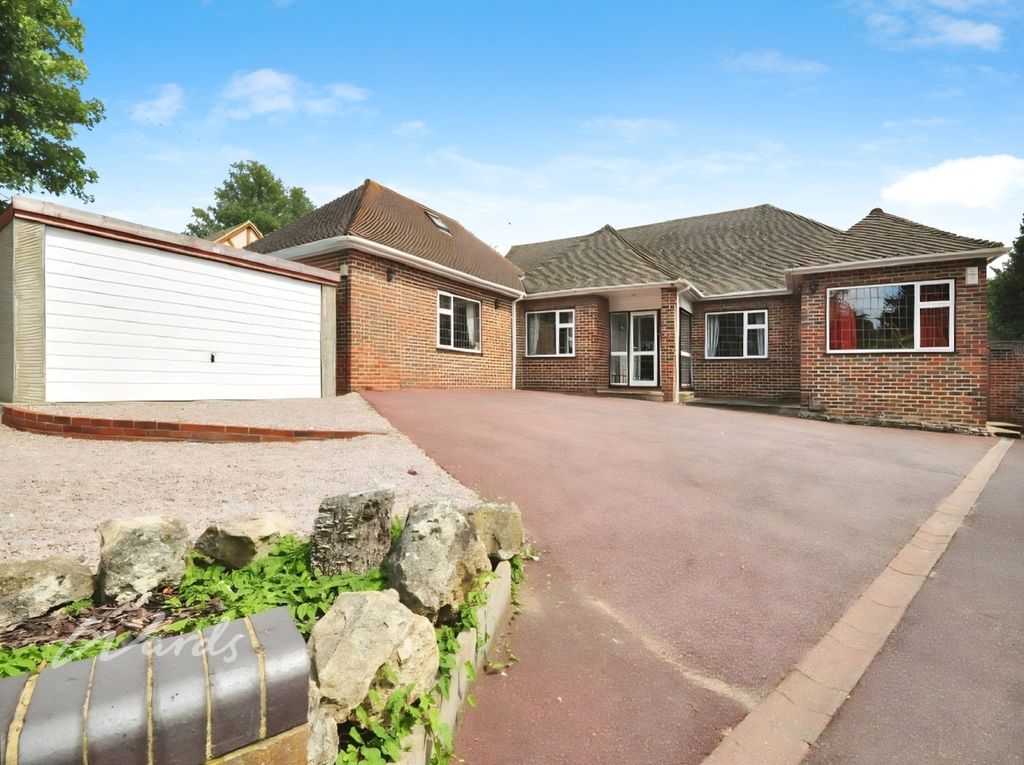 Property photo 1 of 15 Front