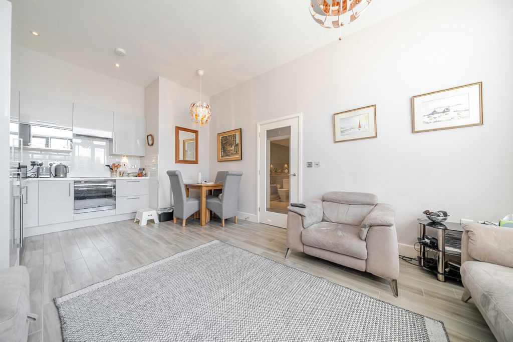 Property photo 2 of 13 1273102 (3).Jpg