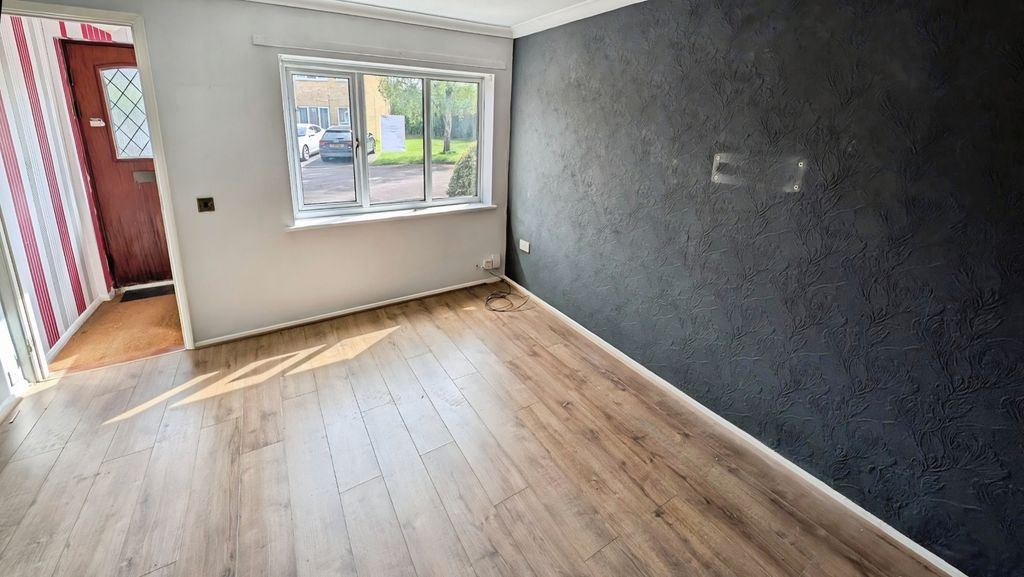 Property photo 2 of 10 Pbox-Img.Jpg
