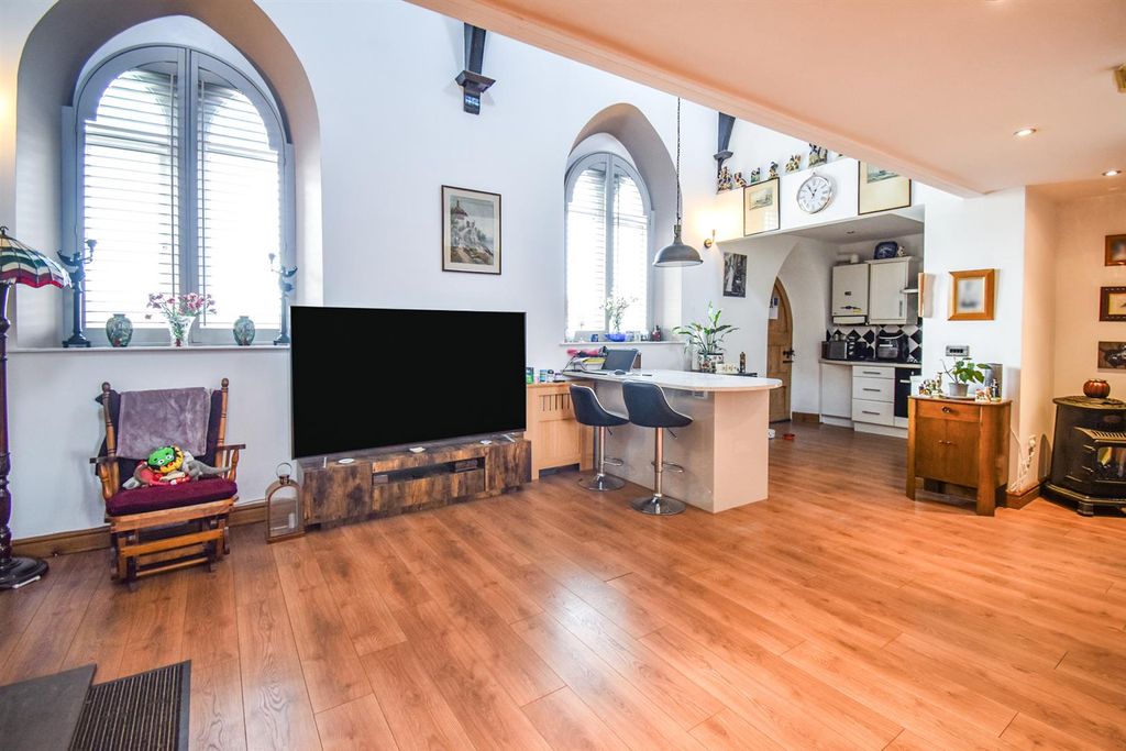 Property photo 2 of 16 Open Plan Living Space