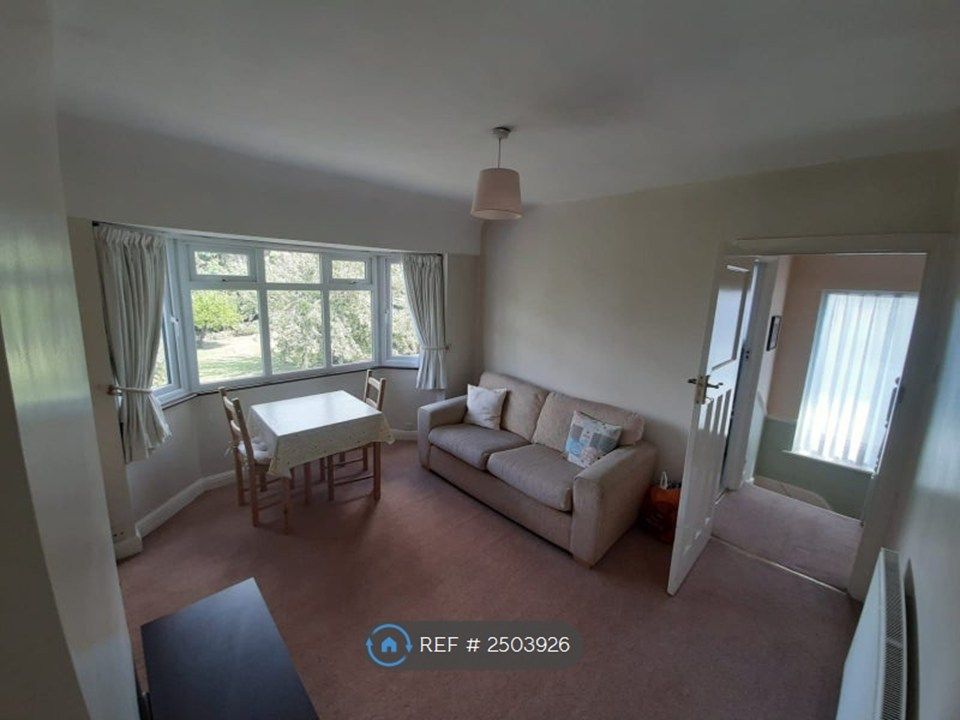 Property photo 2 of 8 Living Room