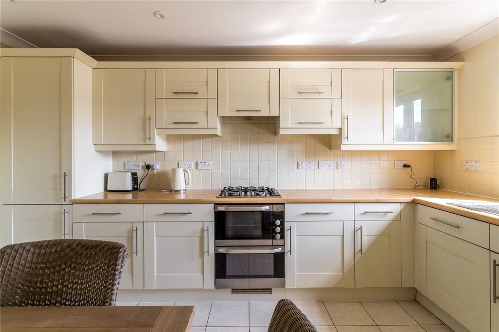 Property photo 2 of 21 Picture No. 02