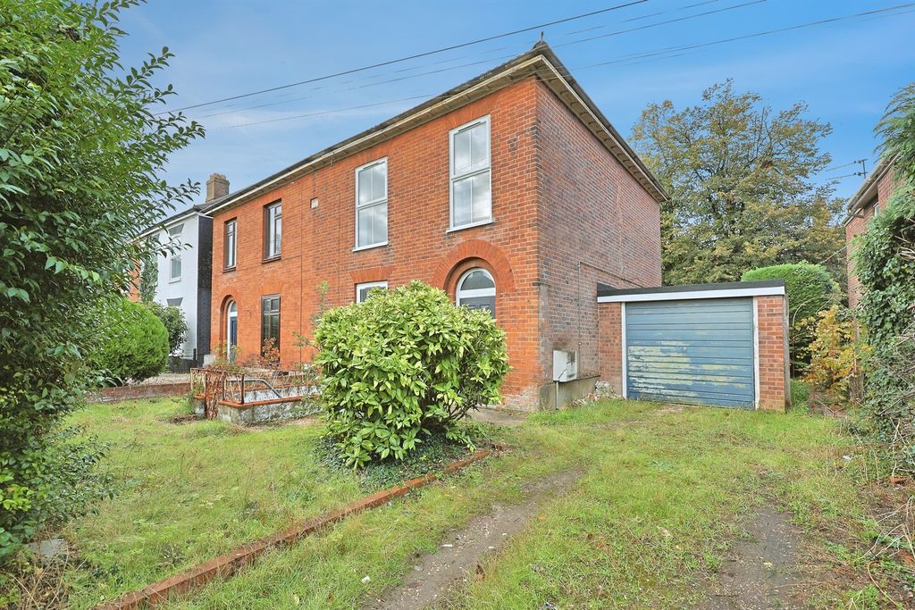 Property photo 1 of 21