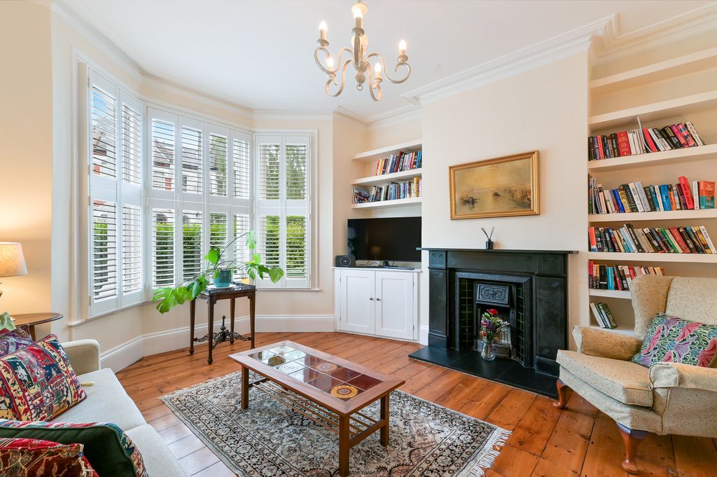 Property photo 1 of 8
