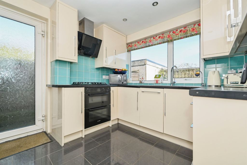 Property photo 3 of 14