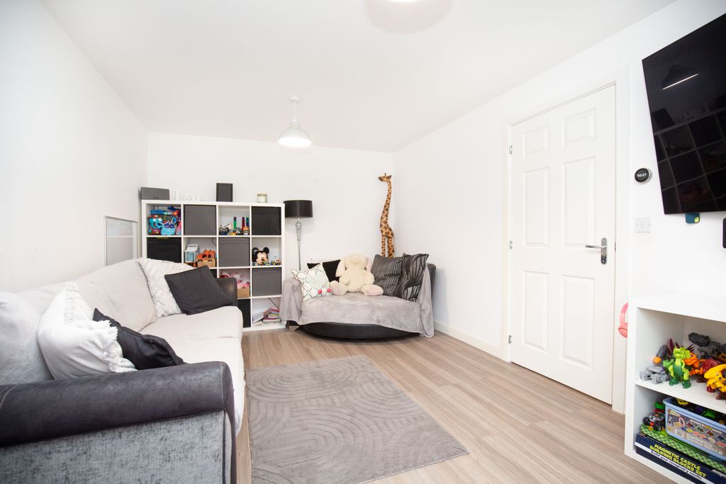 Property photo 3 of 19 Mw-10615