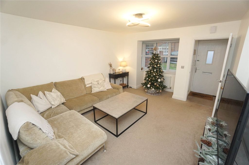 Property photo 3 of 16 Photo 9