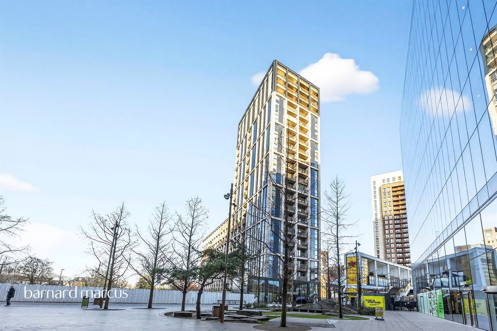 Property photo 3 of 21