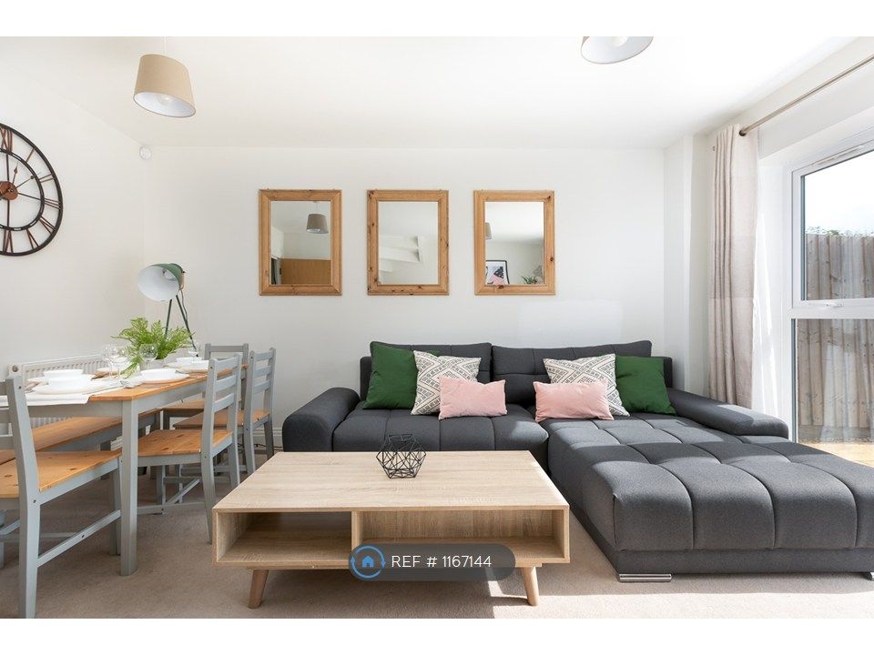 Property photo 1 of 25