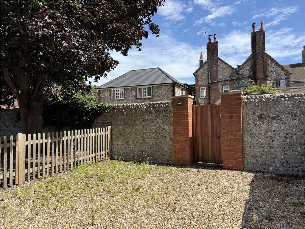 Property photo 3 of 22 Picture No. 31