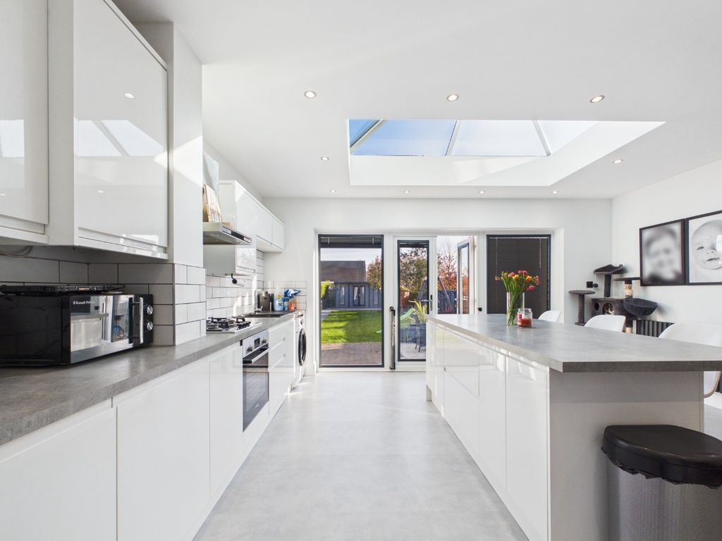 Property photo 3 of 21 4939868