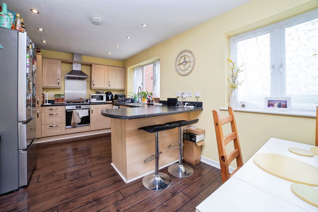 Property photo 3 of 18