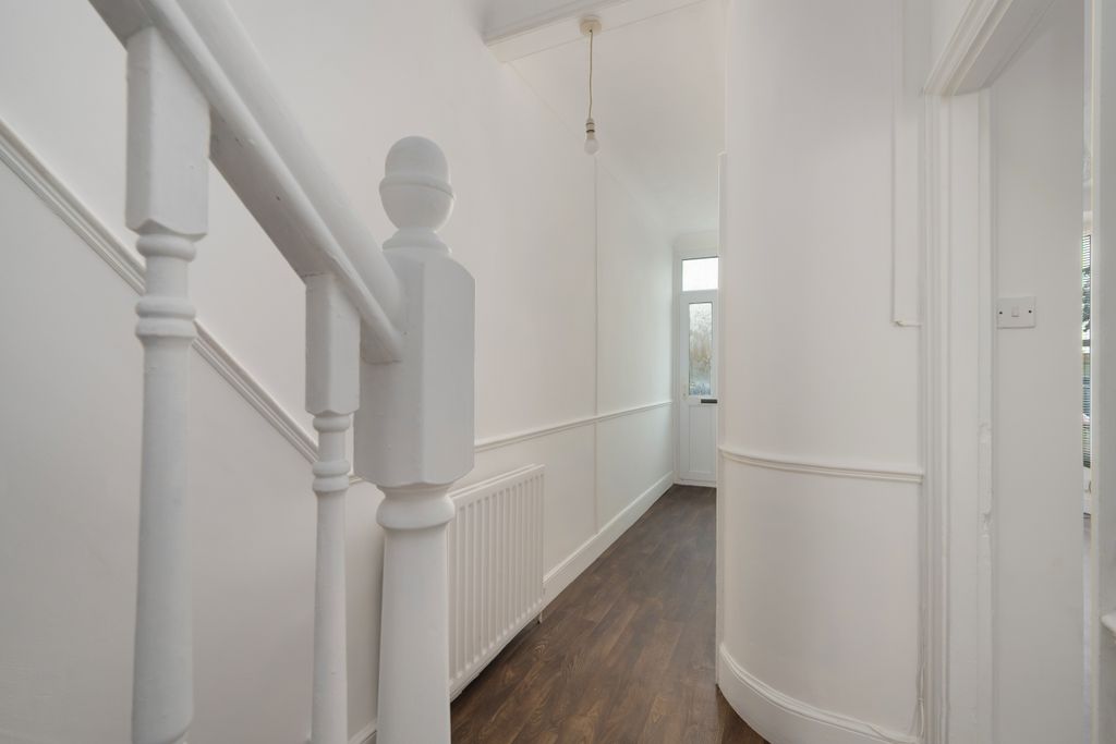 Property photo 2 of 13 Entrance Hall