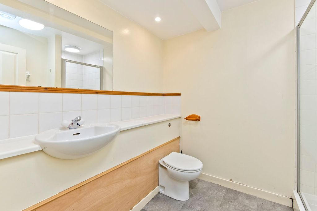 Additional image 9 of 3 bed flat for sale205A South Street, St Andrews KY16