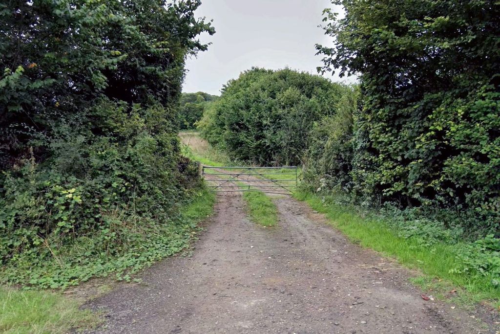 Property photo 2 of 4