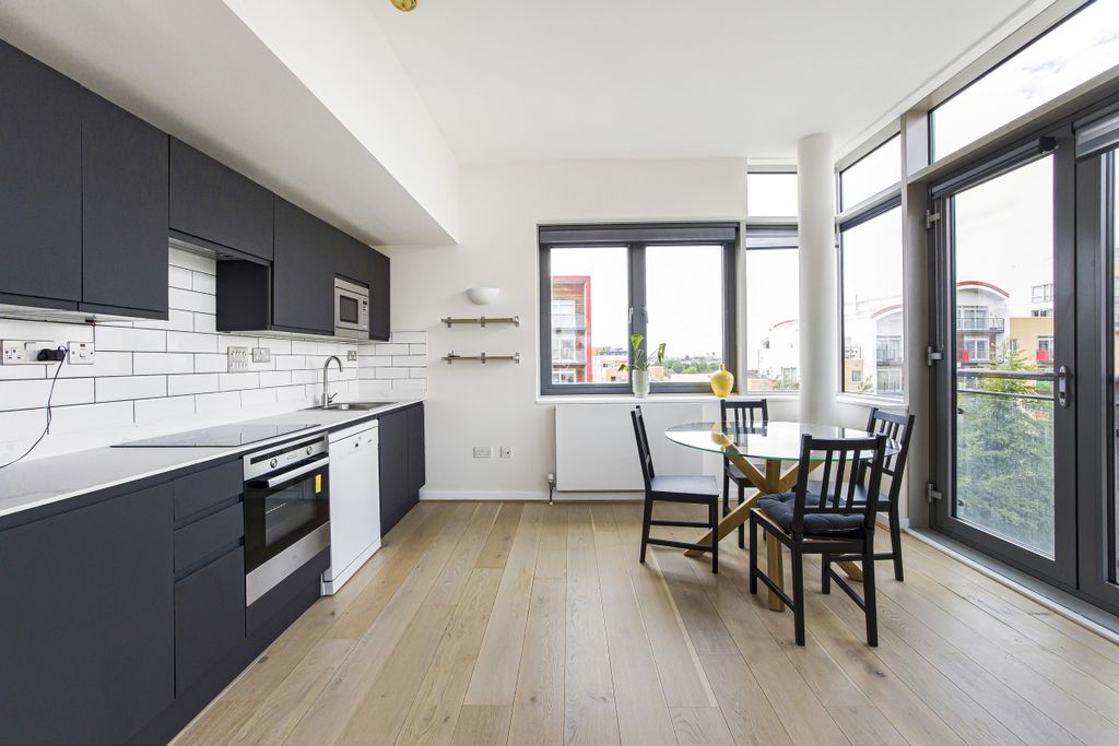 Property photo 3 of 13 Newton Lodge Wes...