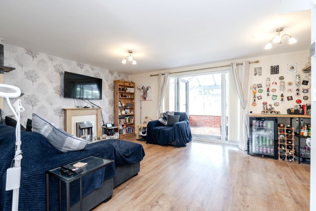 Property photo 2 of 15 2