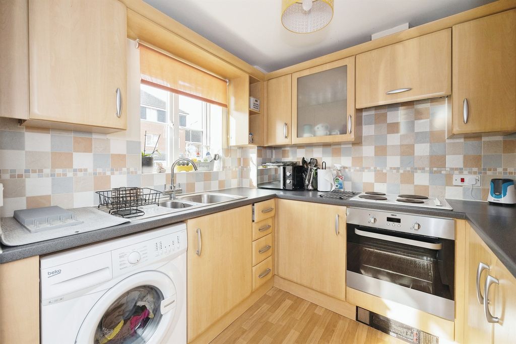 Property photo 2 of 14