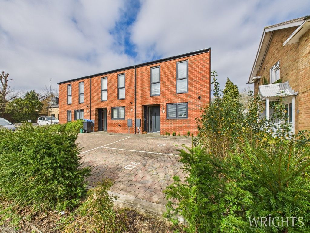 Property photo 2 of 12