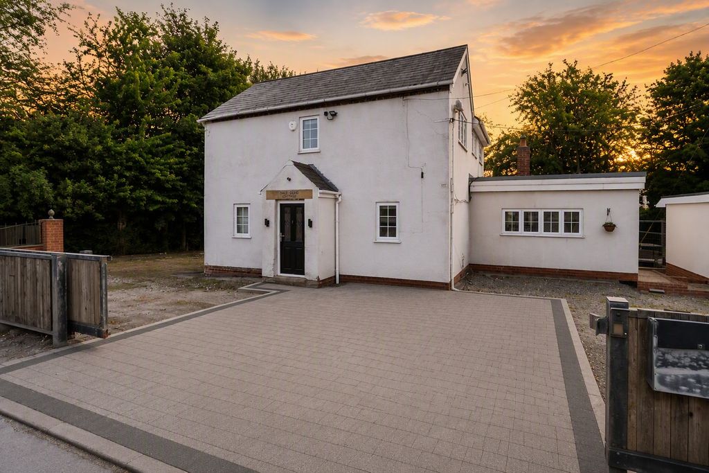 Property photo 1 of 25
