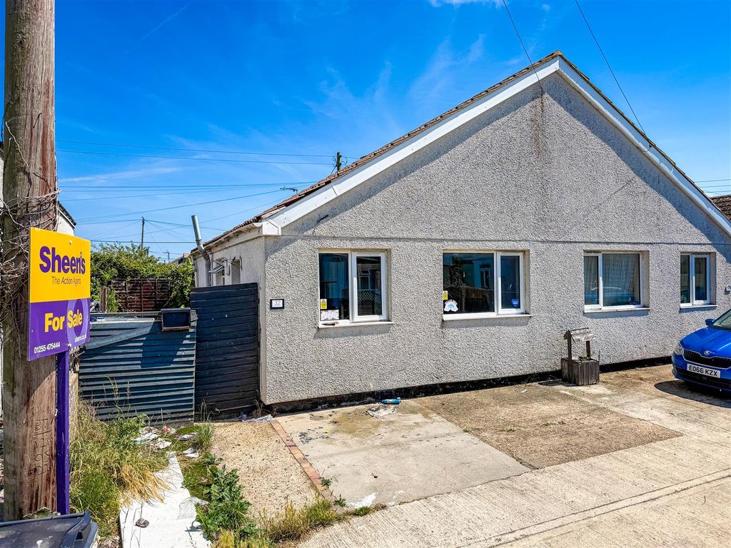 Property photo 1 of 11 Outside Front