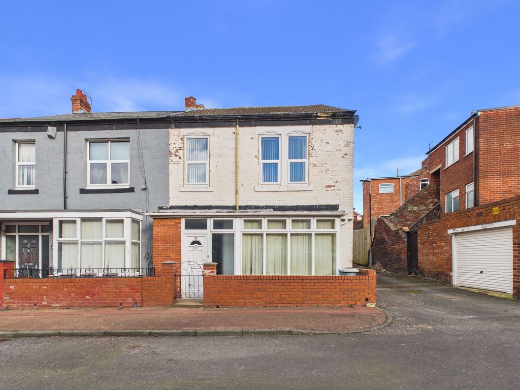 Property photo 1 of 12 External