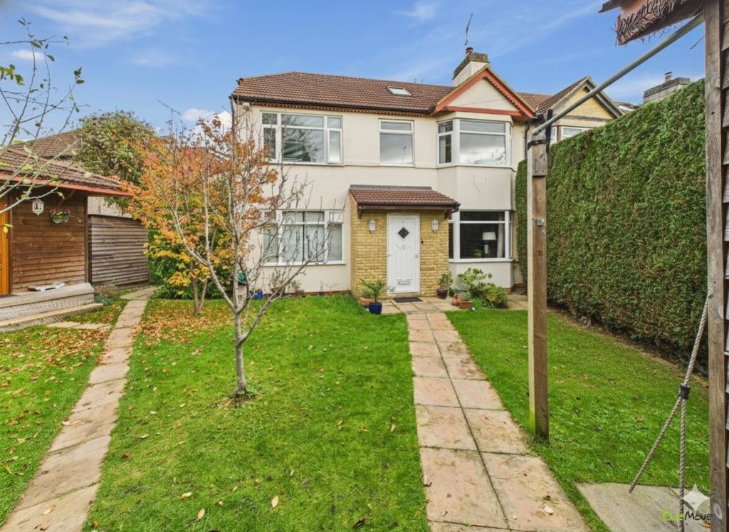 Property photo 1 of 27 94Cbf909-B525-4Ff3-8Bf7-9d6Af255E2Cb