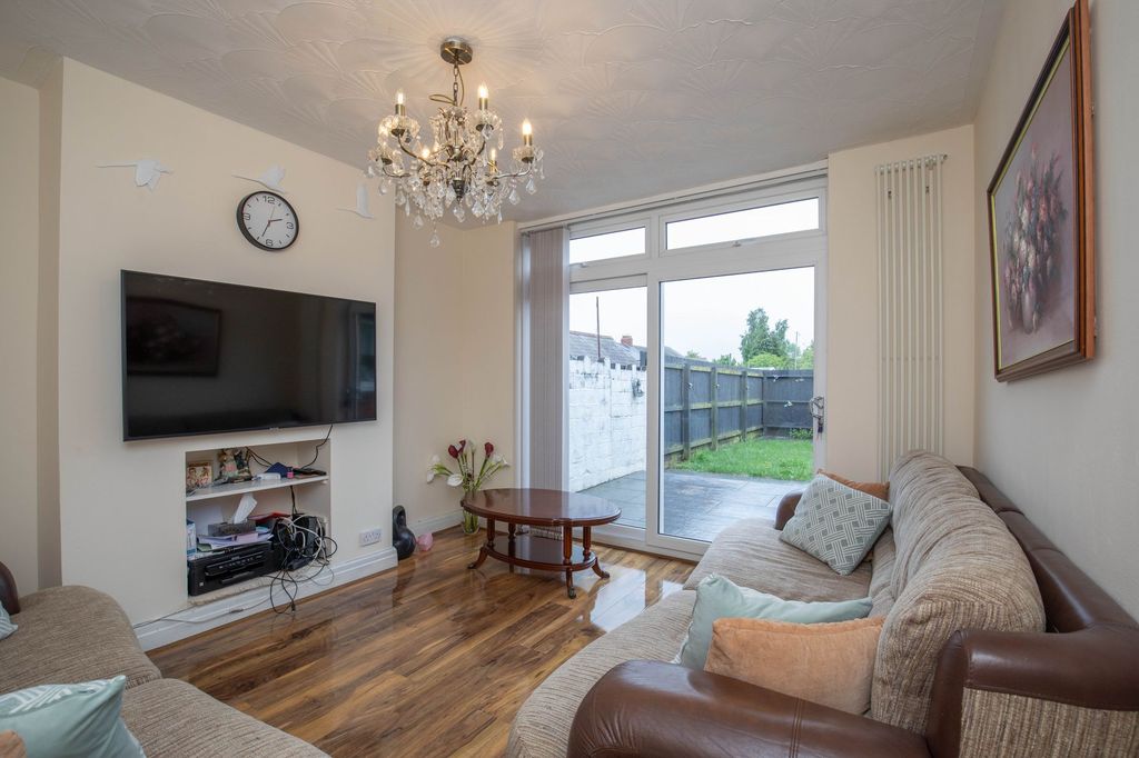 Property photo 2 of 19