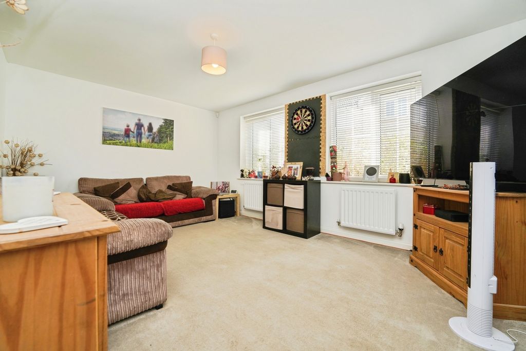 Property photo 2 of 15 Photo