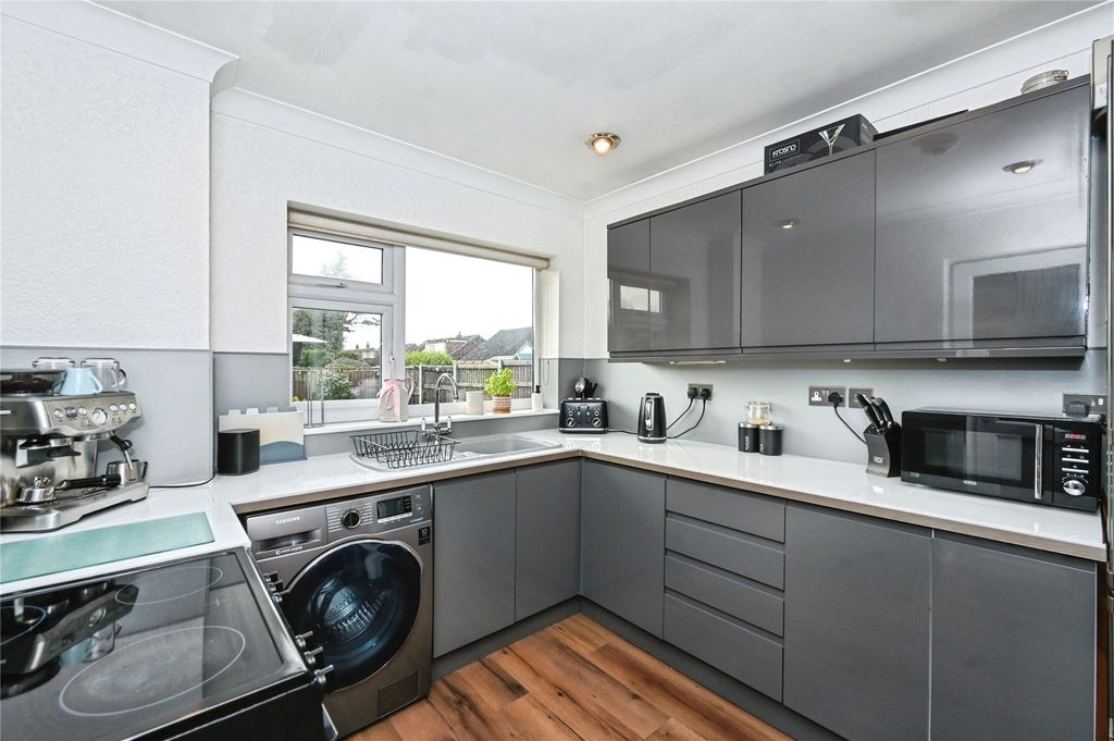 Property photo 3 of 18 Picture No. 04