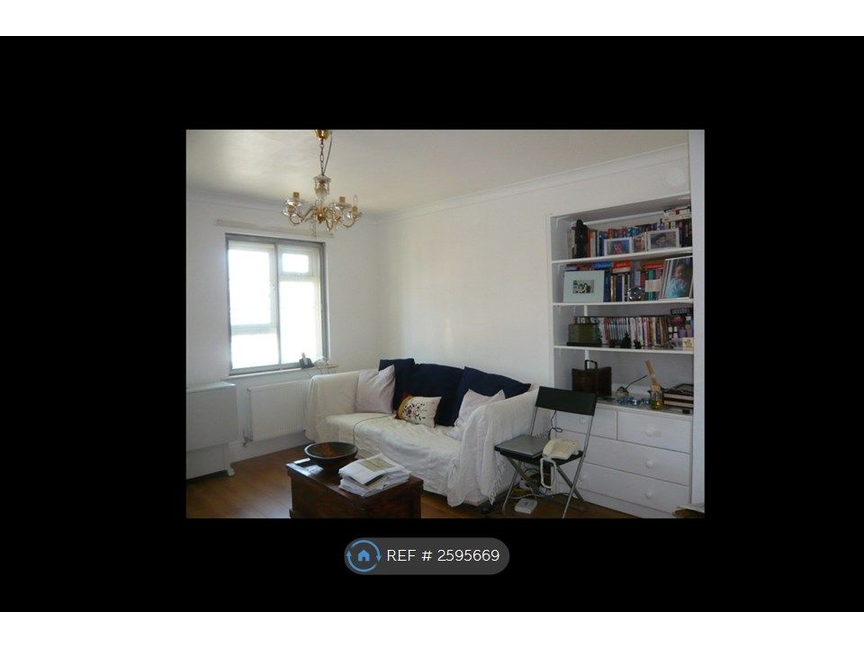 Property photo 2 of 5 Living Room