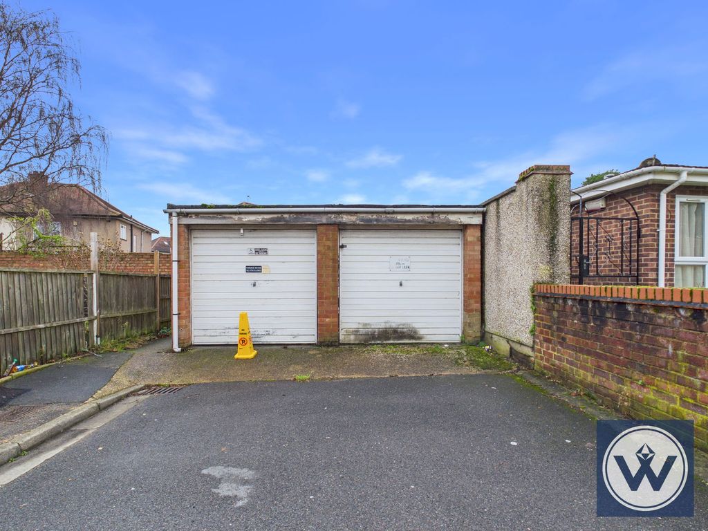 Property photo 1 of 2