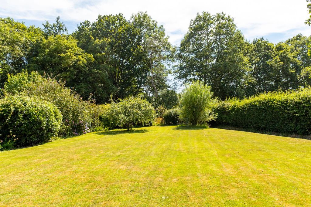 Property photo 3 of 25