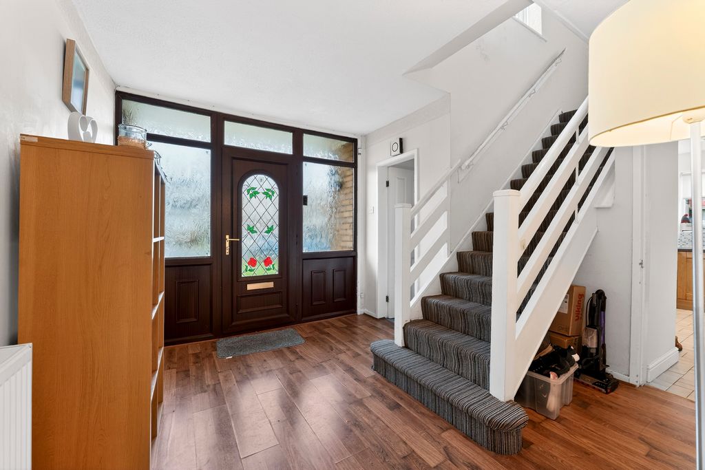 Property photo 2 of 19 Hall