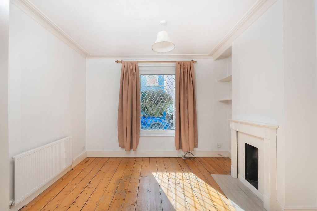 Property photo 1 of 34 6S1Ctn- Living Room D.Jpg