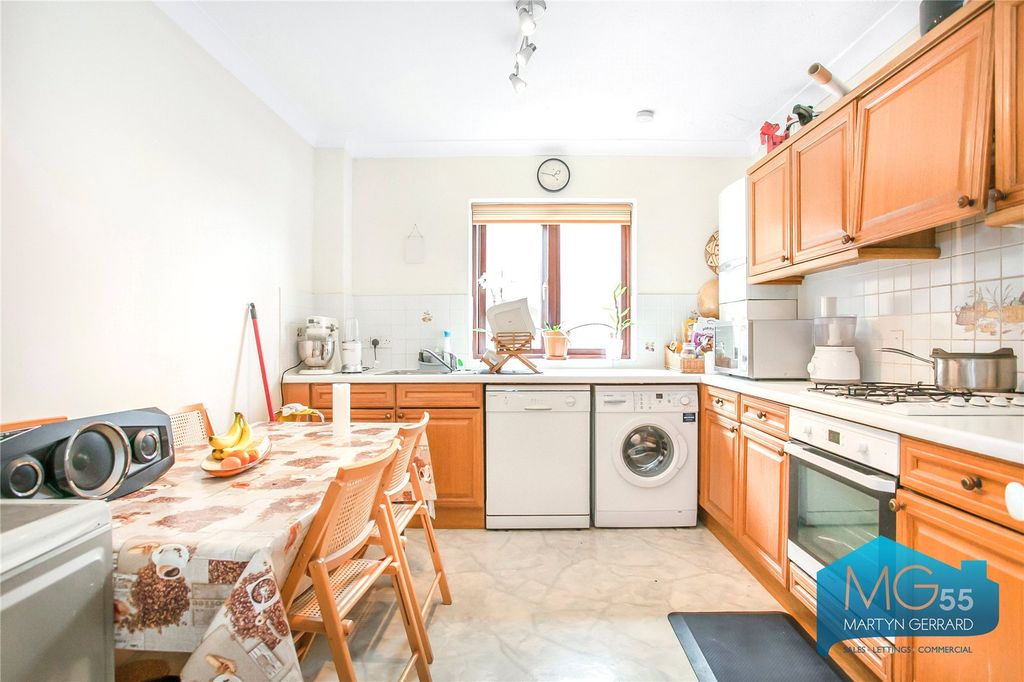 Property photo 3 of 11 Picture No. 16