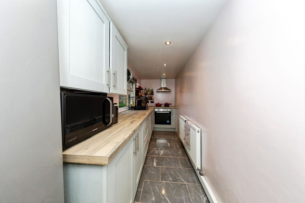 Property photo 2 of 17 Photo